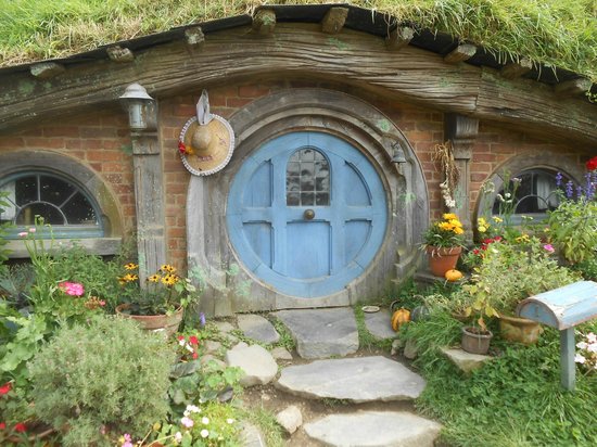 hobbiton-movie-set-tours.jpg