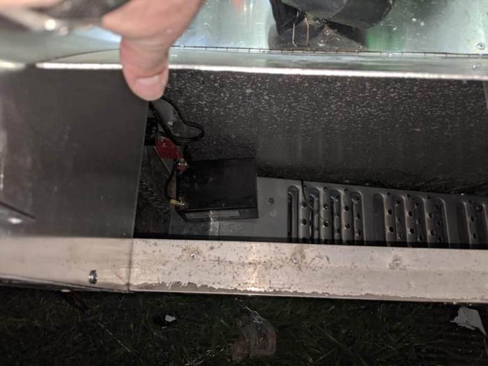 1662592706_BatteryAccess.thumb.jpg.017cfe957289f351b2e5380195398bac.jpg 1662592706_BatteryAccess.thumb.jpg.017cfe957289f351b2e5380195398bac.jpg